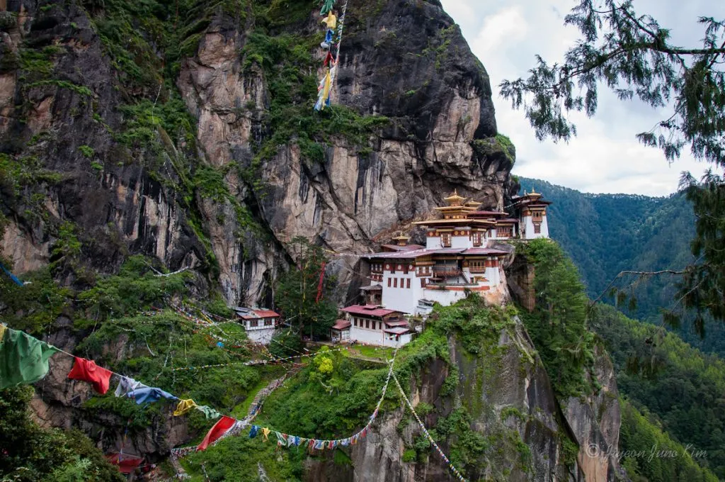 nepal tibet bhutan tour